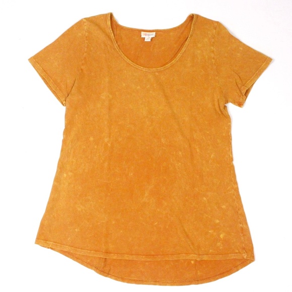 LuLaRoe Tops - NWOT Classic T {LuLaRoe}